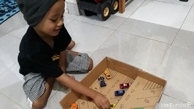 Kids' Toys from Cardboard